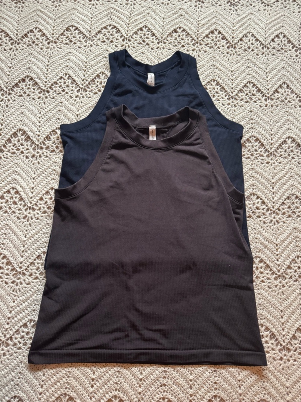 Athleta Bundle Of Ribbed Tank Tops Navy And Brown XL Set Summer Layering Basic